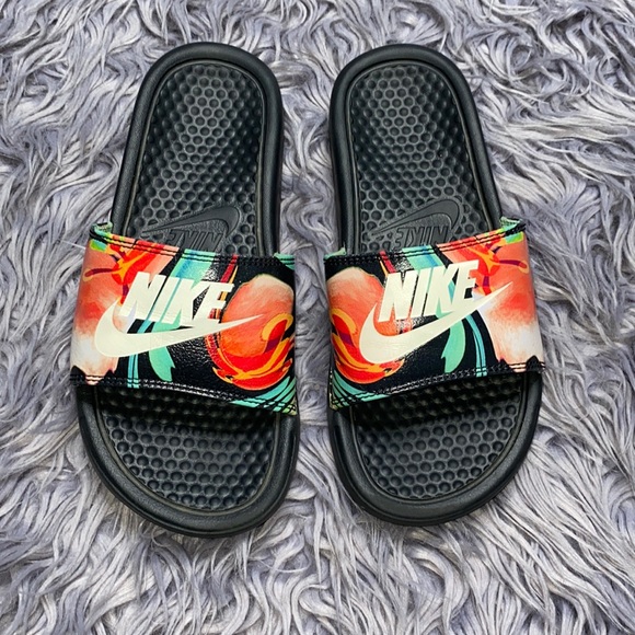 Nike Shoes - Nike BENASSI Slides